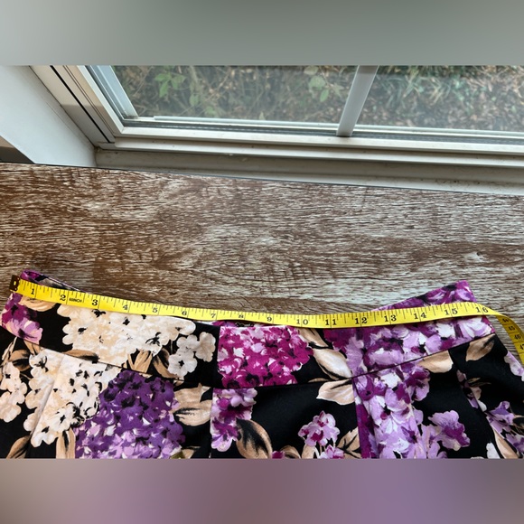 White House Black Market  Floral Size 12 A Line Skirt Dark Cottagecore - Picture 5 of 8